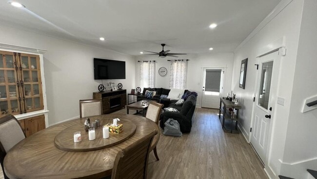 Building Photo - 19 Bridgefield Ct
