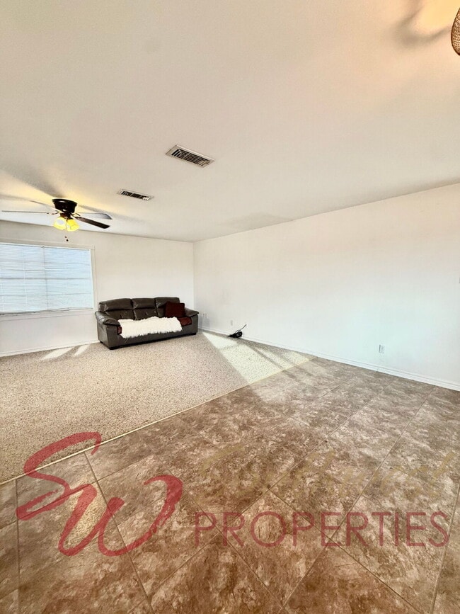 Building Photo - Well maintained 3 bedroom, 2 bathroom in the country