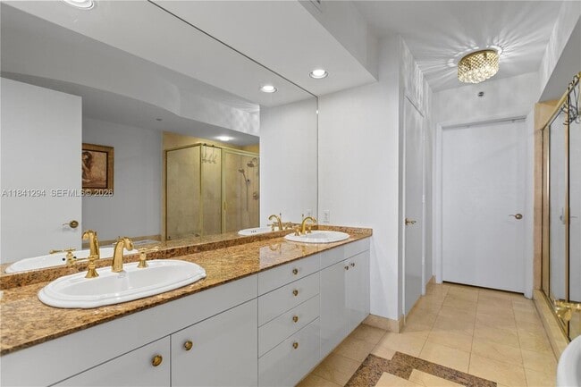 Building Photo - 19111 Collins Ave