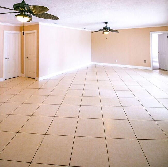 Building Photo - 2514 Tuscarora Trail