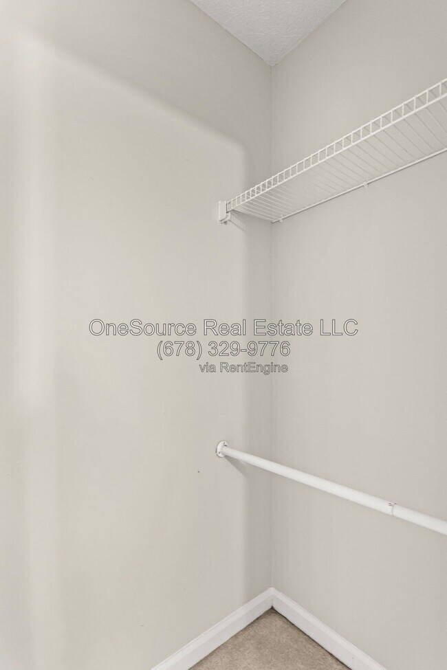 Building Photo - 502 Oakwood Ct