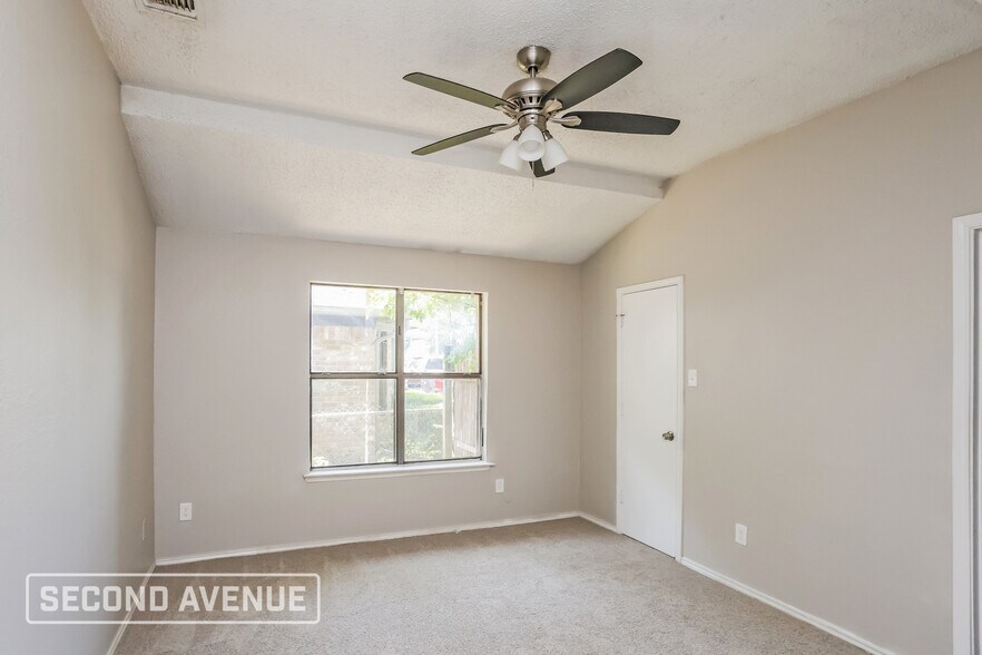 Building Photo - 1340 Cy Blackburn Cir