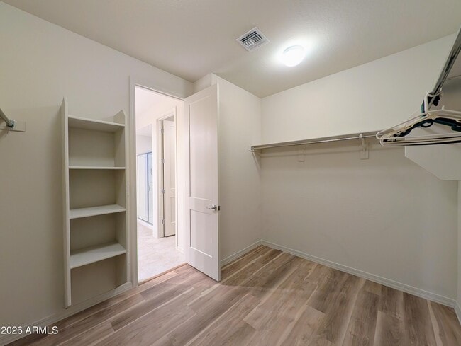 Building Photo - 5902 N 86th Dr