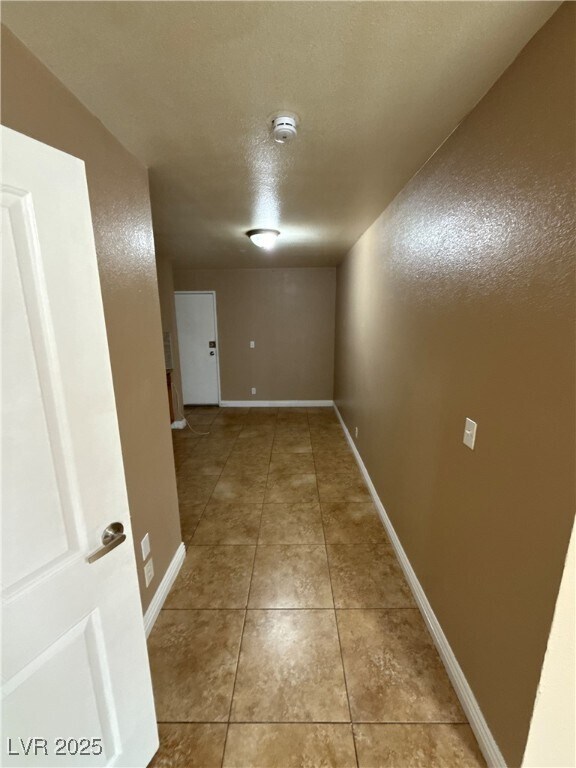 Building Photo - 305 N 10th St