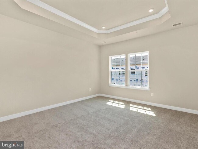 Building Photo - 353 Marquis St