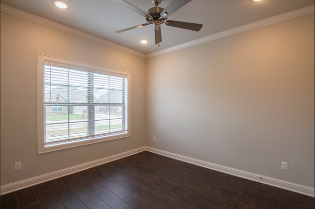 Building Photo - Available Now! Stunning 3 Bedroom 2 Bath Home in Whitehouse!