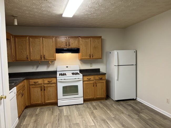 Building Photo - 2942 Fields Dr