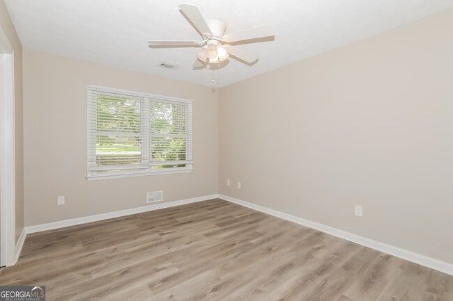 Building Photo - 2673 Green Valley Ct