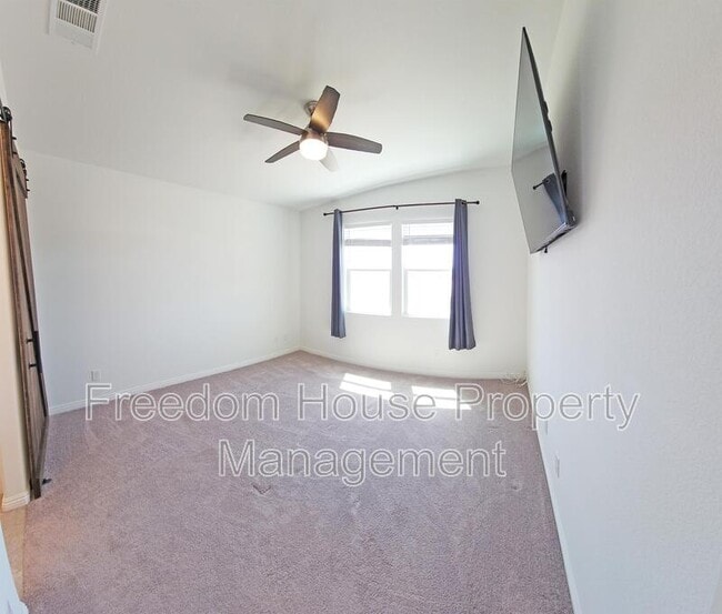 Building Photo - 3575 E Wallowa Dr