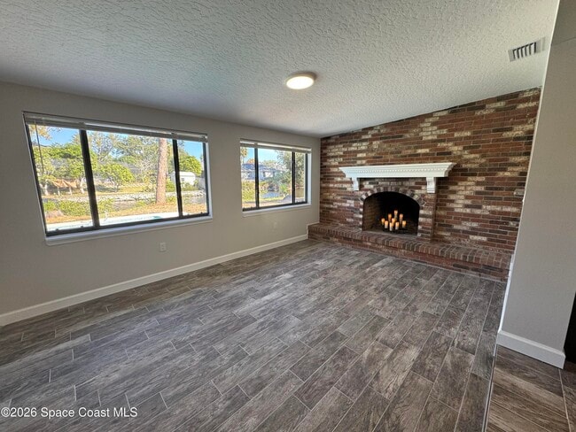 Building Photo - 540 Elliott Dr