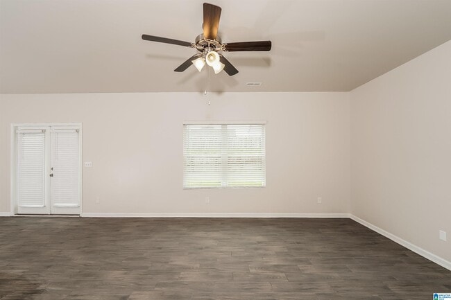Building Photo - 5860 Mountain View Trl