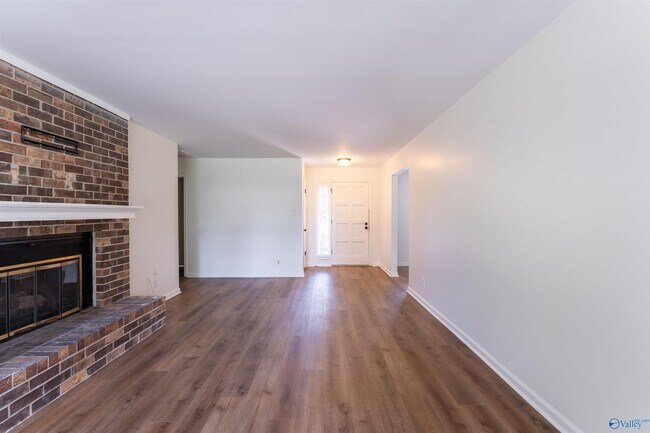 Building Photo - 7513 SW Clubfield Dr