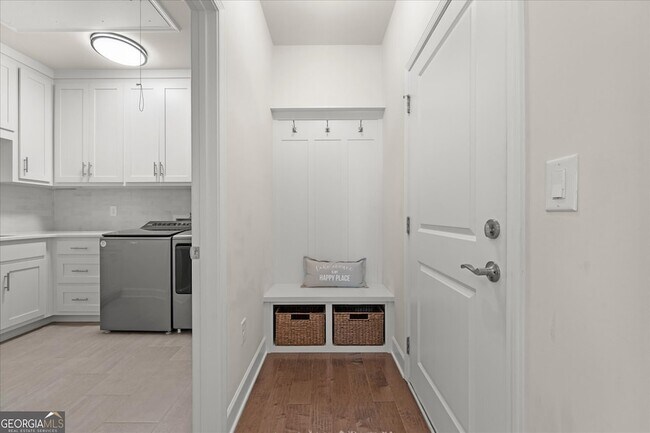 Building Photo - 1021 Leeward Run Trl