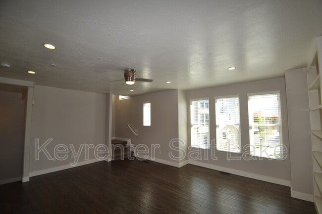 Building Photo - 11373 S Oakmond Rd