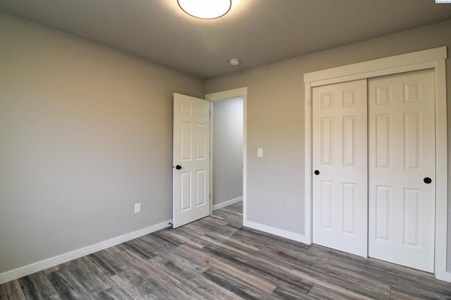 Building Photo - 3 Bed/2 Bath House in Benton City