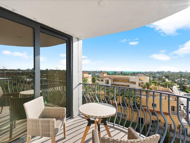 Building Photo - 8877 Collins Ave