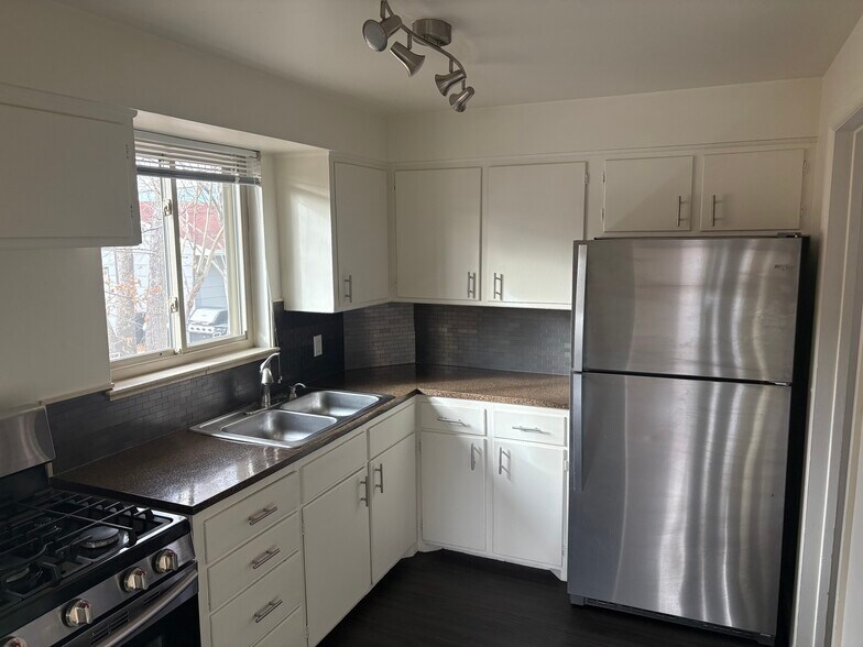 Building Photo - 2611 S Logan St