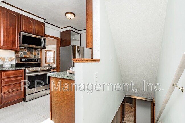 Building Photo - 1629 Watson Ave
