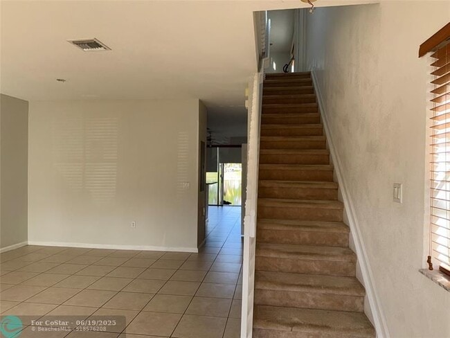 Building Photo - 8227 SW 27th St