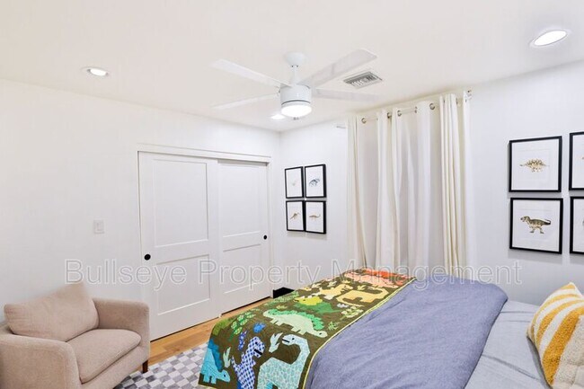 Building Photo - 2672 E Mesquite St