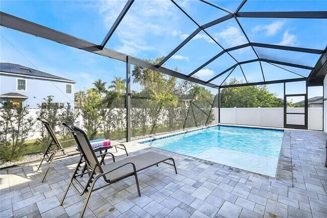 Building Photo - 2825 SW 3rd St