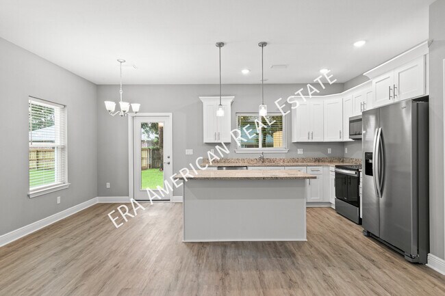 Building Photo - 404 Walters Cir