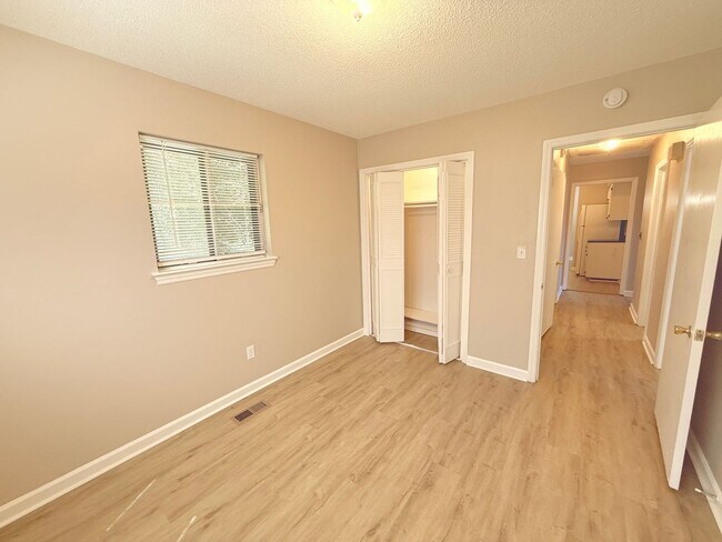 Building Photo - 4751 Tessie Ln