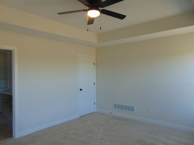 Building Photo - New Modern 3 Bed 2 Bath House