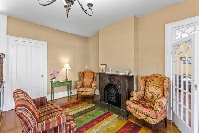 Building Photo - 2927 Bernardo De Galvez Ave