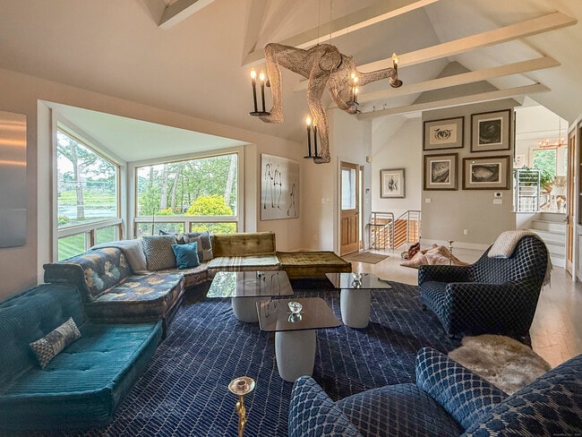 Building Photo - 52 Shorehaven Rd