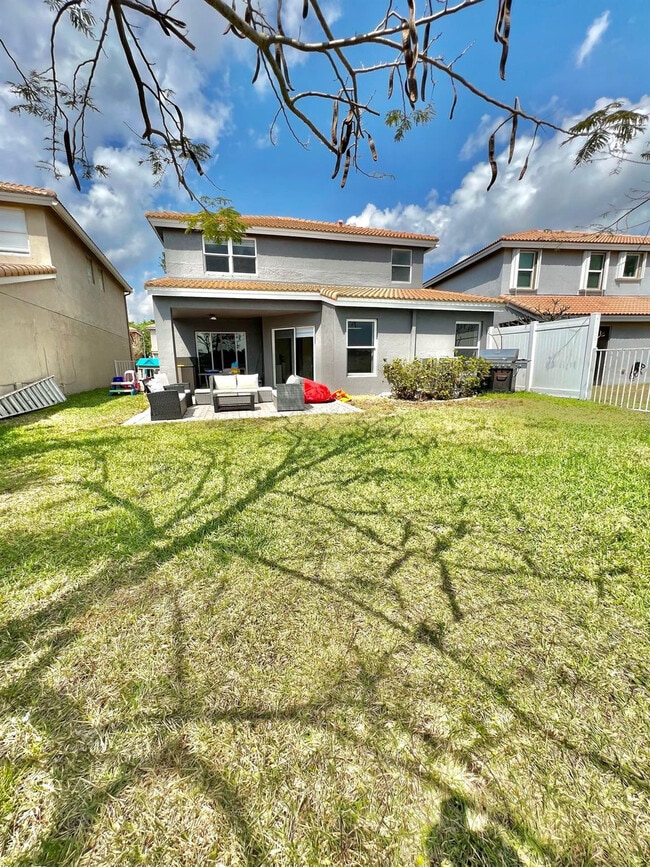 Building Photo - 3350 Turtle Cove