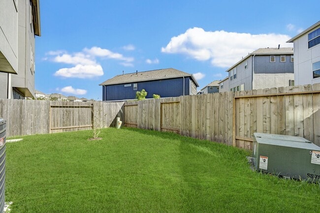 Building Photo - 1918 Kirby Landing Dr