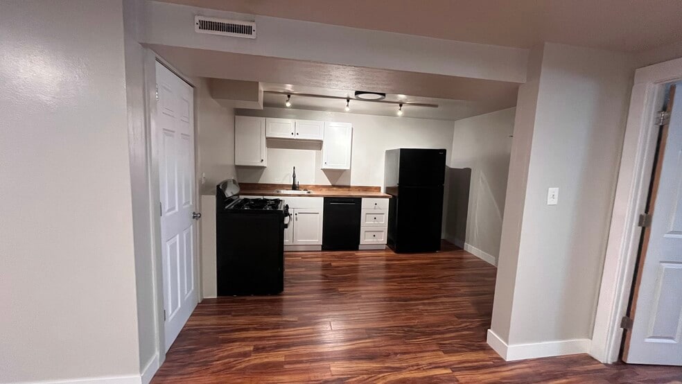 Building Photo - 1403 Raleigh St