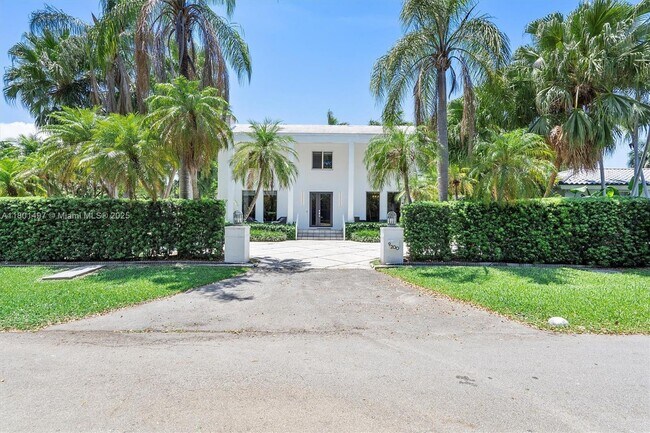 Building Photo - 9200 N Bayshore Dr