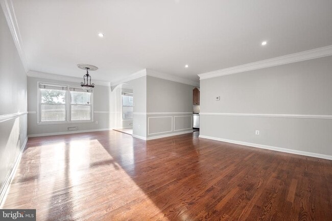 Building Photo - 2413 Childs Ln