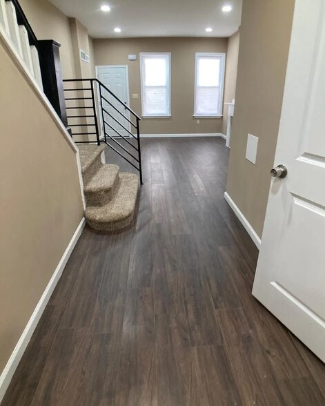 Building Photo - 2060 E Orleans St