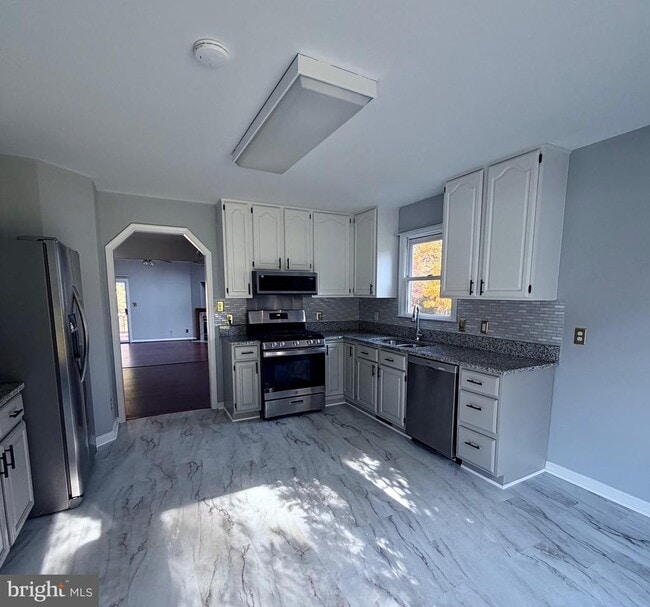 Primary Photo - 4209 Oakhill Rd