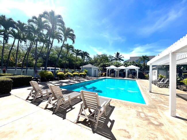 Building Photo - Fairway Terrace | Ground Floor 1BR/1BA Condo – Comfortable Island Living
