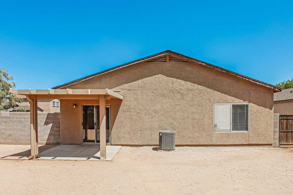 Building Photo - 1733 E Silversmith Trail