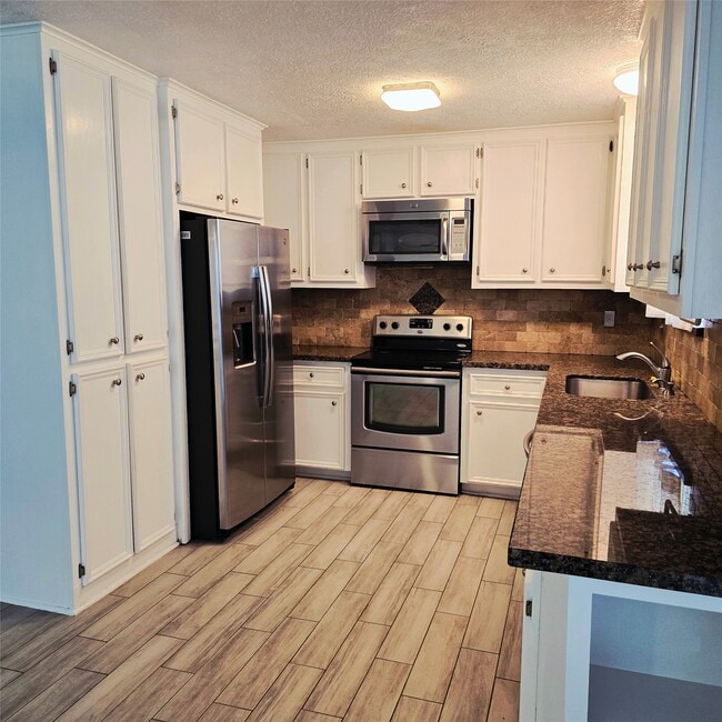 Building Photo - 11306 Montverde Ln