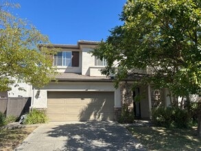 Building Photo - 9829 Waterfowl Dr