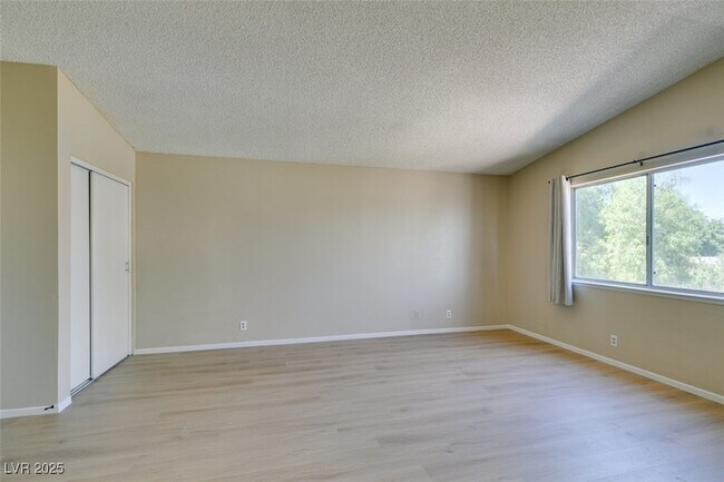 Building Photo - 5656 Maceta Ave