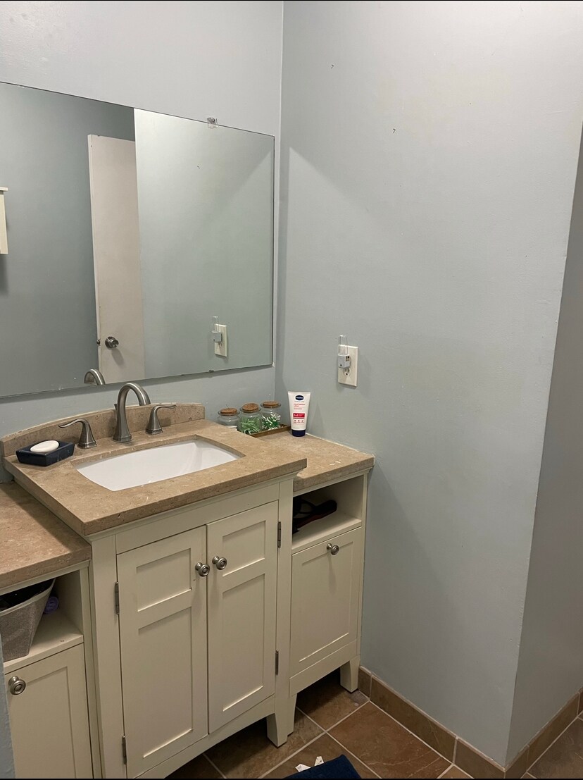 Building Photo - 183 Cynthia Dr