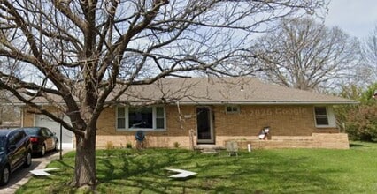 Building Photo - 309 W Leslie Ln