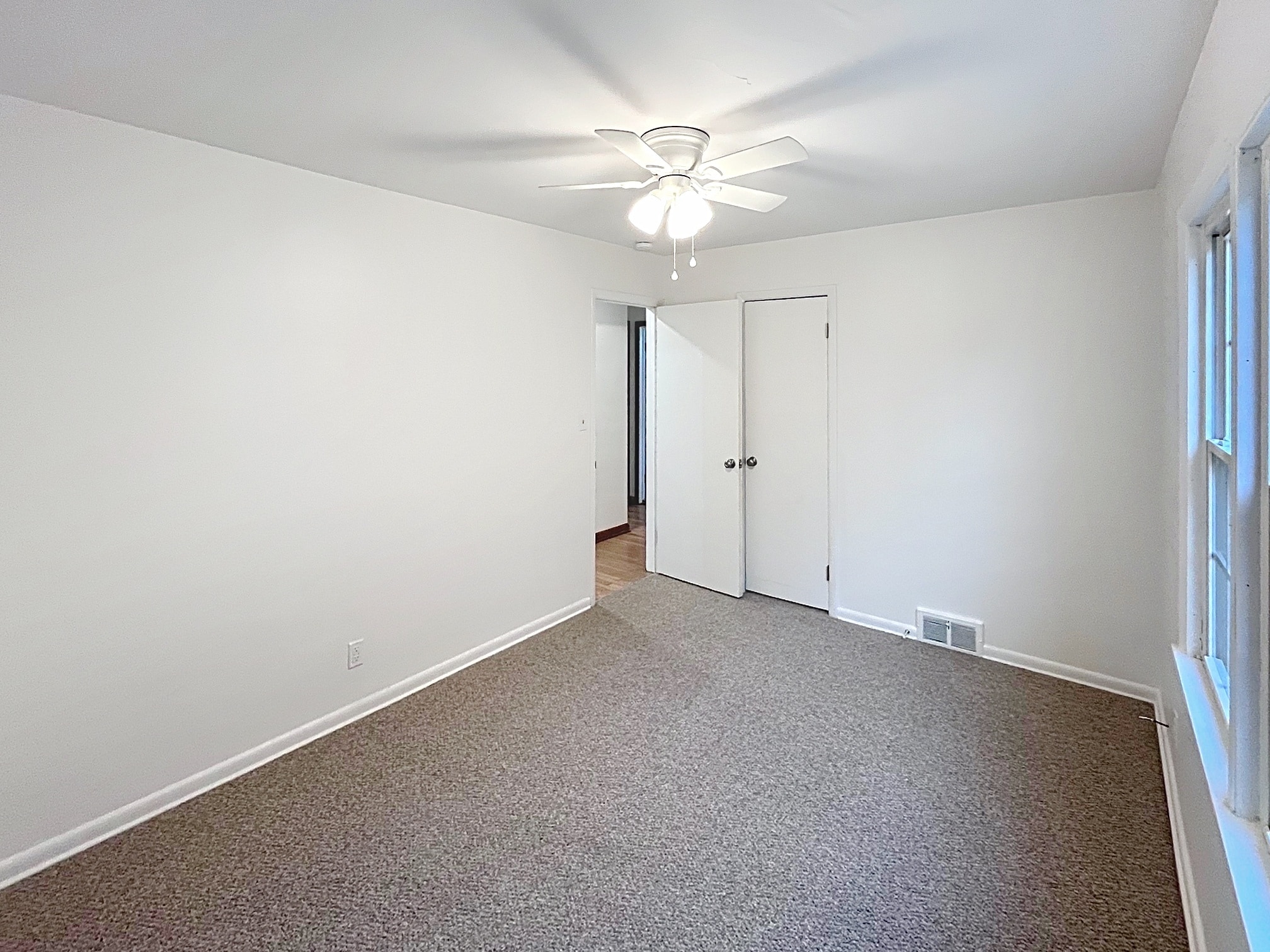 Building Photo - 18411 Chagrin Blvd