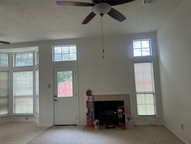 Building Photo - 14202 Misty Knoll Ct