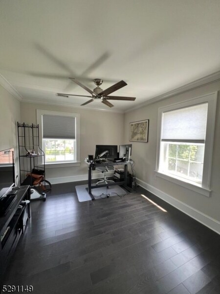 Building Photo - 74 River St