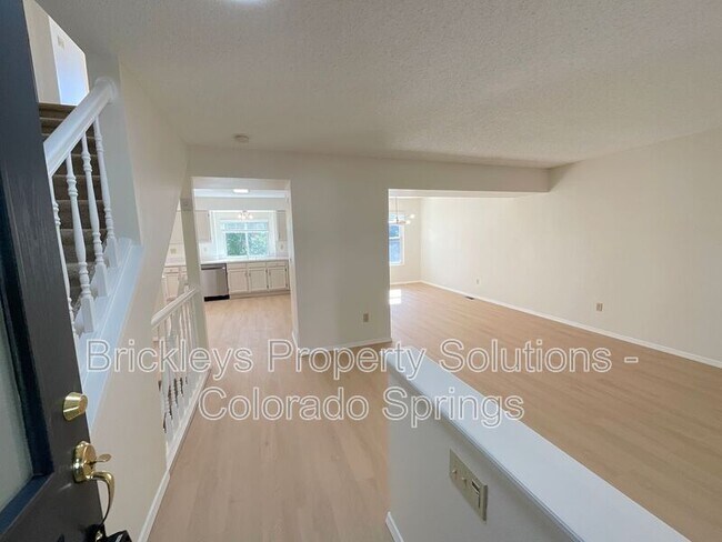 Building Photo - 7993 Scarborough Dr