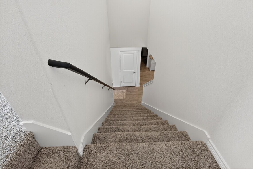 Building Photo - 8125 Danny Scarth Ln