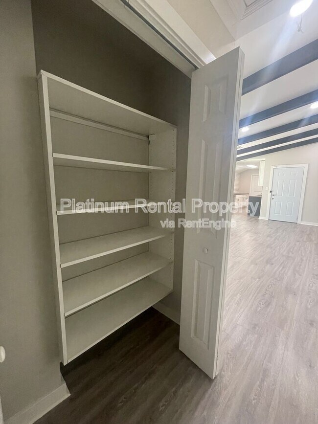 Building Photo - 2216 Shancey Ln